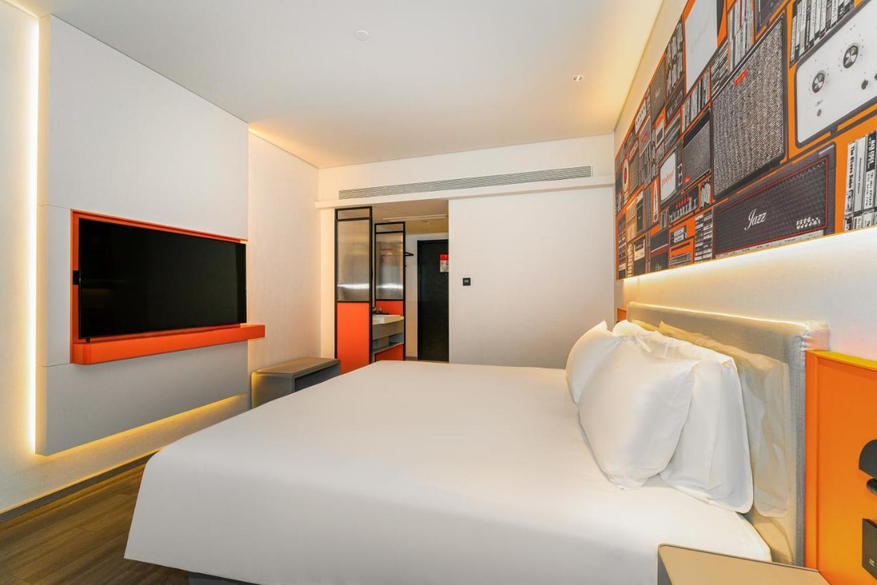 Ibis Styles Hotel - 260M From Guangji Street Subway Station 西安 外观 照片